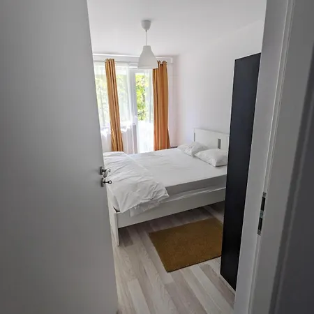Cozy Afi Family And Friends Self Check-in Apartment